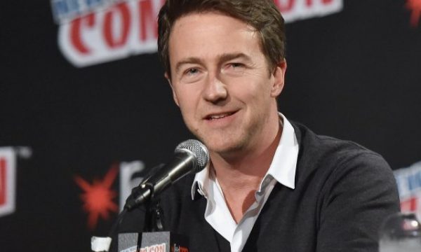20150106101159Edward_Norton
