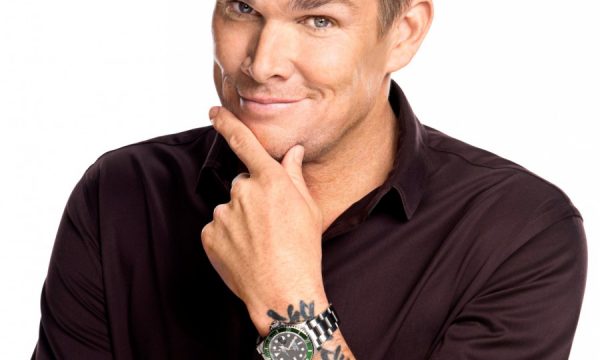 20150110022756Mark_Mcgrath_AXS_TV