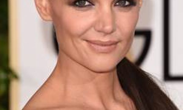 20150127131358Katie_Holmes