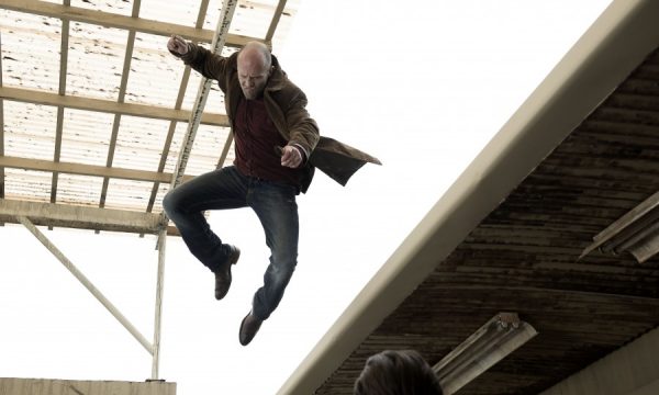 20150128194659_Wild_Card__movie_review_by_Lucas_Mirabella___LATF