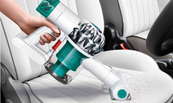 20150506131529Dyson_V6_mattress_machine_car