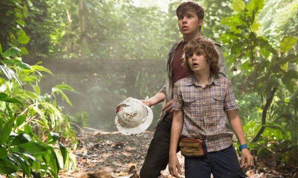 20150610123021_Jurassic_World__movie_review_by_Pamela_Price
