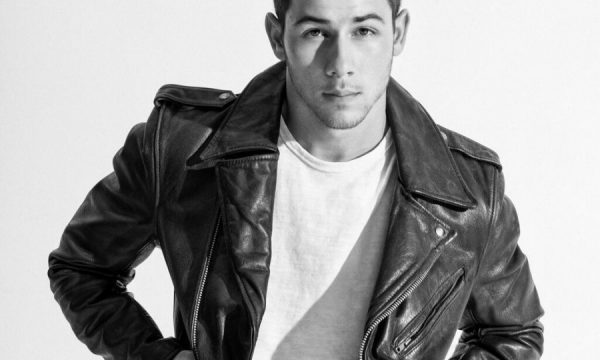 20150826124047Nick_Jonas_Miss_America