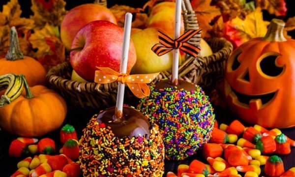 43587-halloween-candy-apples