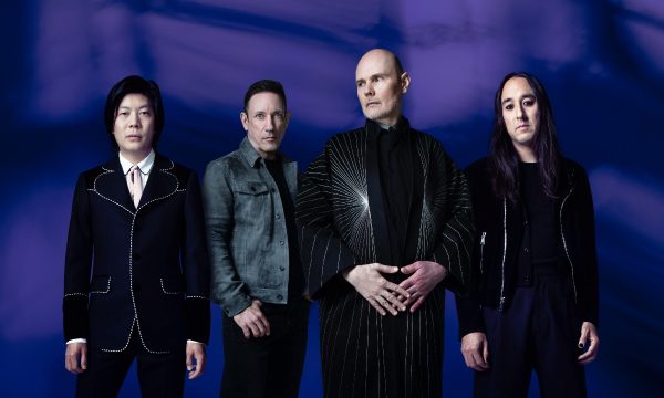 smashing pumpkins, tour, THE WORLD IS A VAMPIRE TOUR