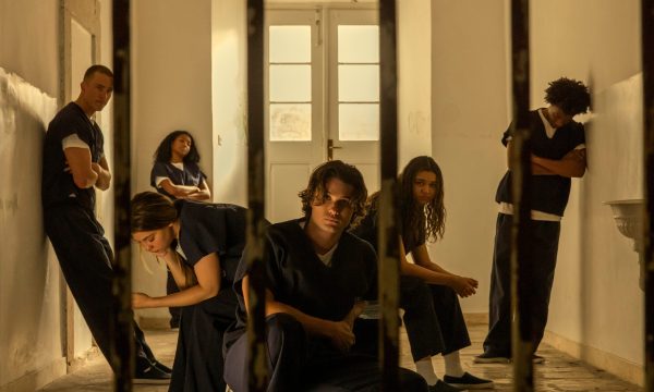 Outer Banks. (L to R) Drew Starkey as Rafe, Madelyn Cline as Sarah Cameron, Carlacia Grant as Cleo, Chase Stokes as John B, Madison Bailey as Kiara, Jonathan Daviss as Pope in episode 503 of Outer Banks. Cr. Jackson Lee Davis/Netflix © 2026