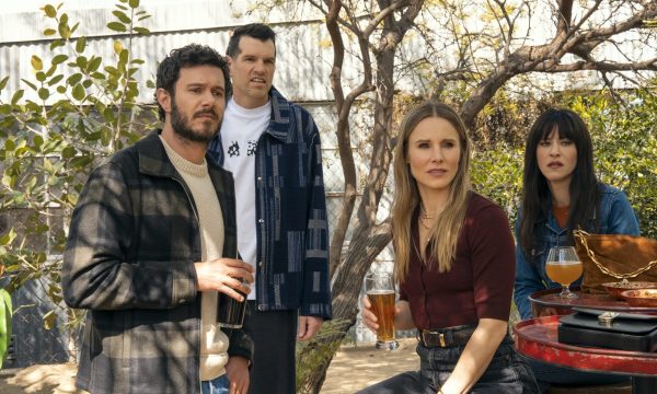 Nobody Wants This. (L to R) Adam Brody as Noah, Timothy Simons as Sasha, Kristen Bell as Joanne, Jackie Tohn as Esther in episode 209 of Nobody Wants This. Cr. Erin Simkin/Netflix © 2025
