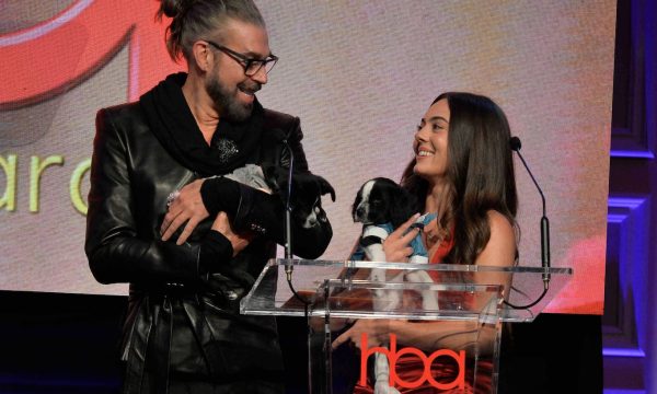 ava allan and chaz dean at hollywood beauty awards