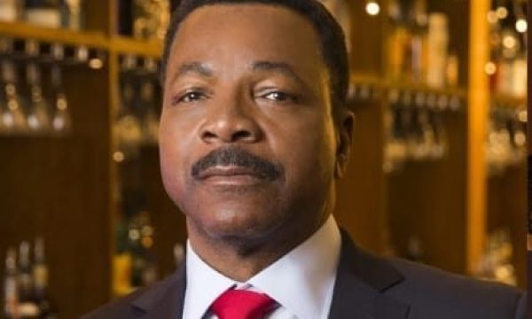 Carl Weathers