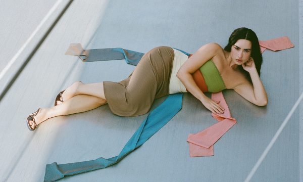 DL - It's Not That Deep Press Image (Photo by Jane Dylan Cody) - 2