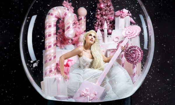 GwenStefani-ChristmasDeluxe