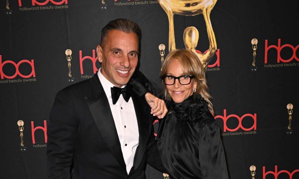 Sebastian Maniscalco and Peggy Sirota taken by Shannon Watts