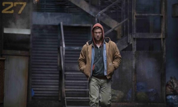 running man glen powell