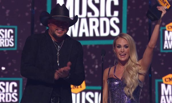 cmtma-2022-photos-carrieunderwood_jasonaldean_1920x1080