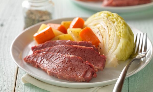 corned beef with cabbage and potatoes