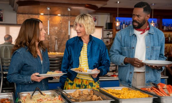 THE FOUR SEASONS, SEASON 2. (L to R) Tina Fey as Kate, Kerri Kenney-Silver as Anne, and Colman Domingo as Danny in Episode 203 of The Four Seasons, Season 2. Cr. Emily V. Aragones/Netflix © 2025