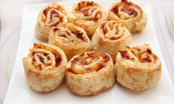 food-pizza-roll-baked