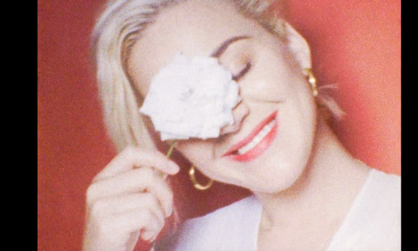 katy-perry-resilient