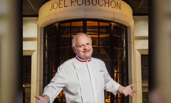 mgm-grand-restaurant-joel-robuchon-chef-lifestyle-joel-robuchon-2xjpgimage28801800high