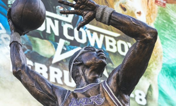 kareem abdul jabbar, kobe bryant statue