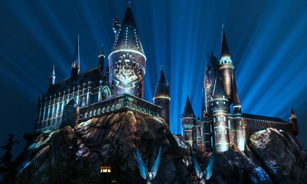 the-nighttime-lights-at-hogwarts-castle_wwohp-at-ush-5
