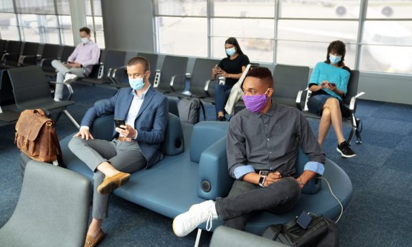United Extends Mask Requirements to Airports