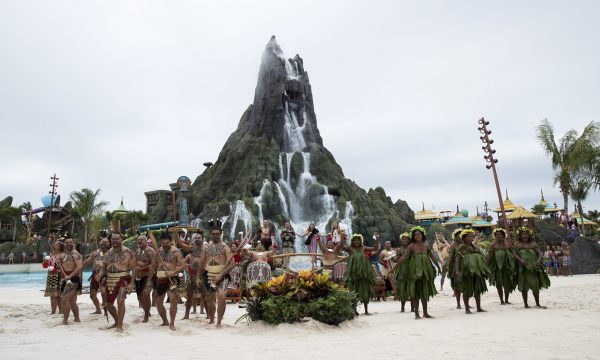 Universal-Orlando-Resort-Volcano-Bay-Opens